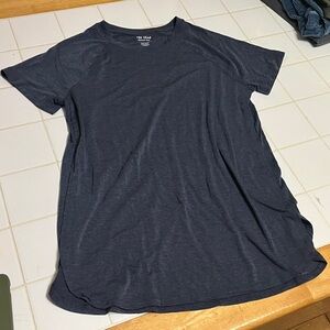 Soft lightweight workout top